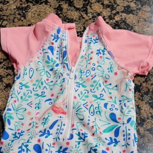 Swimsuit with hat. Rashguard style - Picture 4 of 4